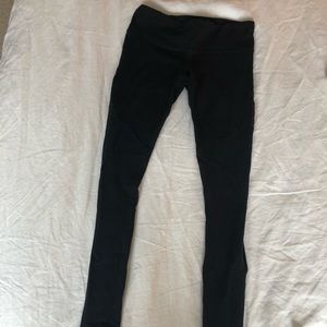 ALO Yoga leggings with mesh cutouts